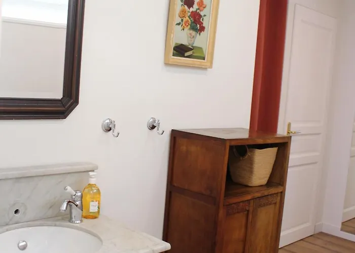 De Charme & Acces Boutique Brocante Houlbec-Cocherel